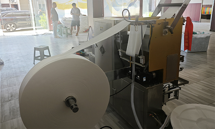 湖北仙桃单片湿巾机客户现场